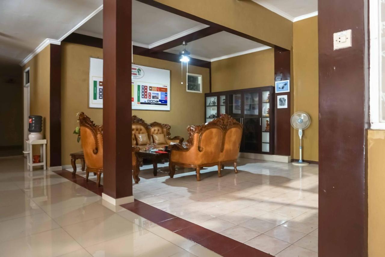 Omah Kalimosodo Mitra Reddoorz Near Stasiun Malang Kota Baru Hotel Exterior photo