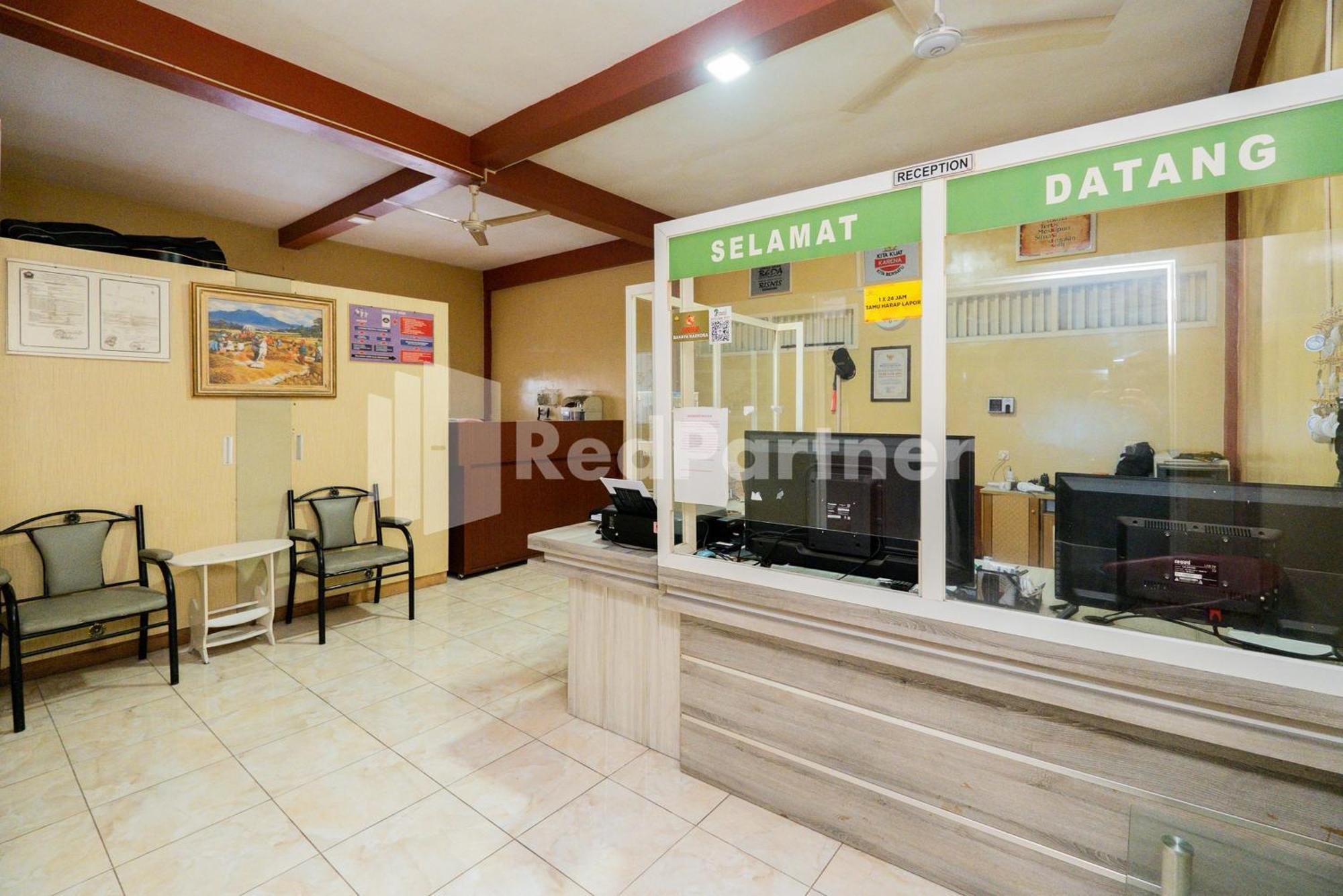 Omah Kalimosodo Mitra Reddoorz Near Stasiun Malang Kota Baru Hotel Exterior photo